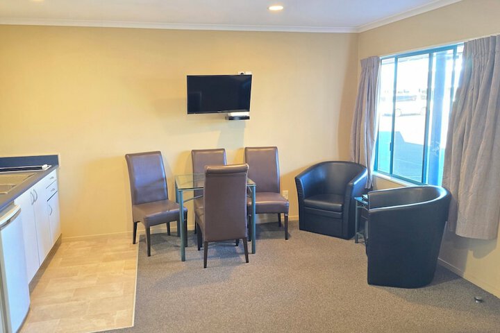 Room 9 of 22