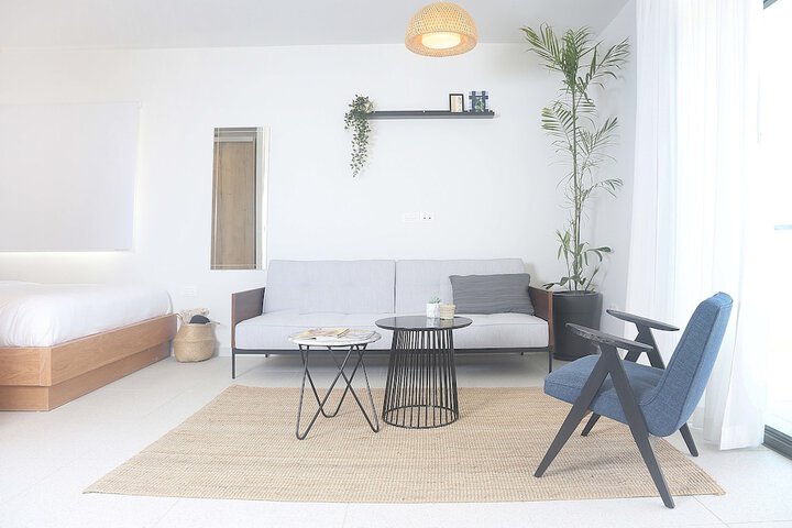 Room 10 of 37