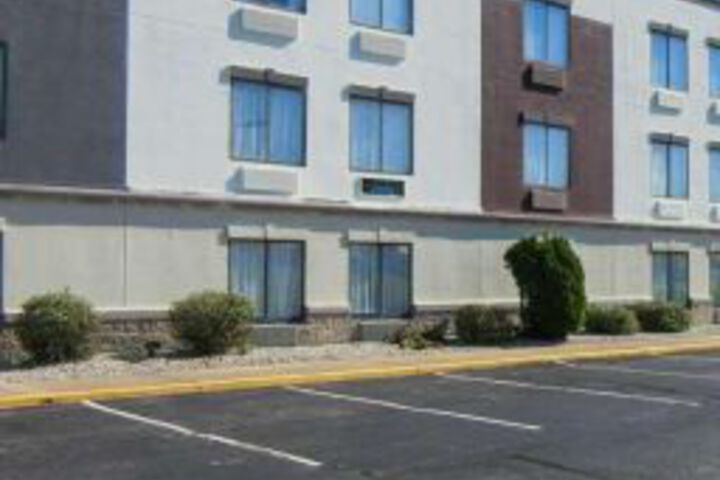 Photo of SureStay Plus Hotel by Best Western Evansville