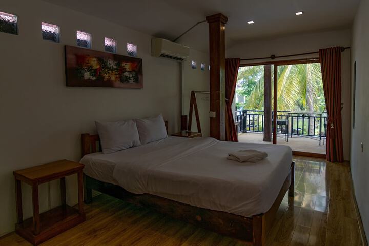 Room 8 of 26