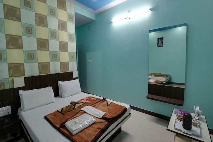 Room 5 of 45