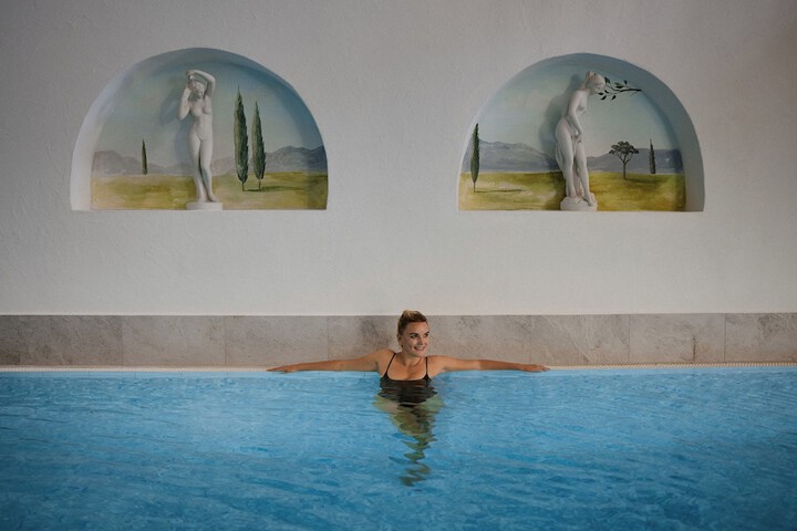 Pool 39 of 121