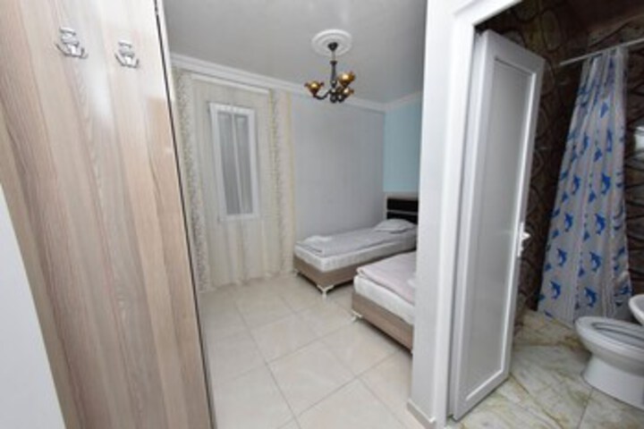 Room 26 of 37
