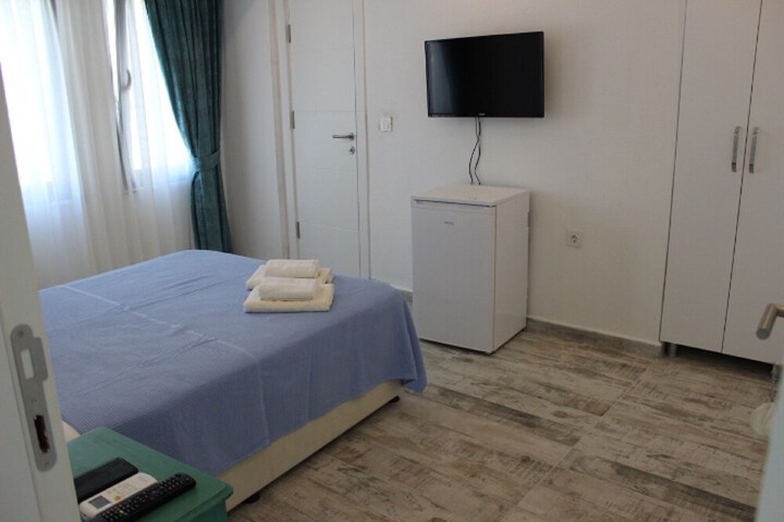 Room 8 of 23