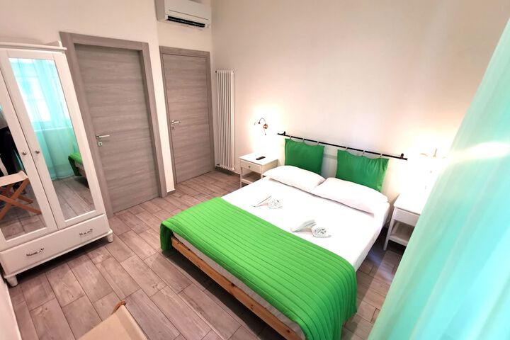 Room 3 of 22