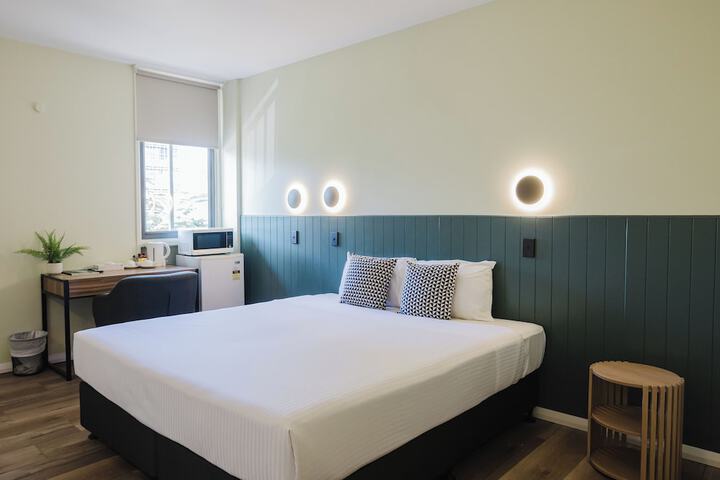 Room 3 of 21