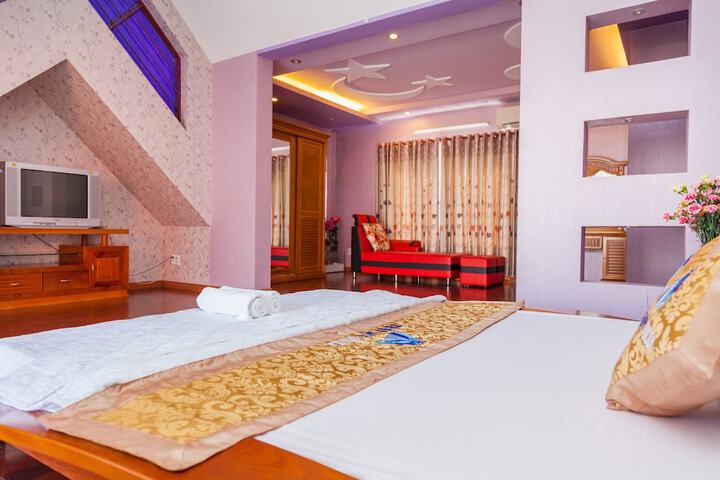 Room 4 of 39