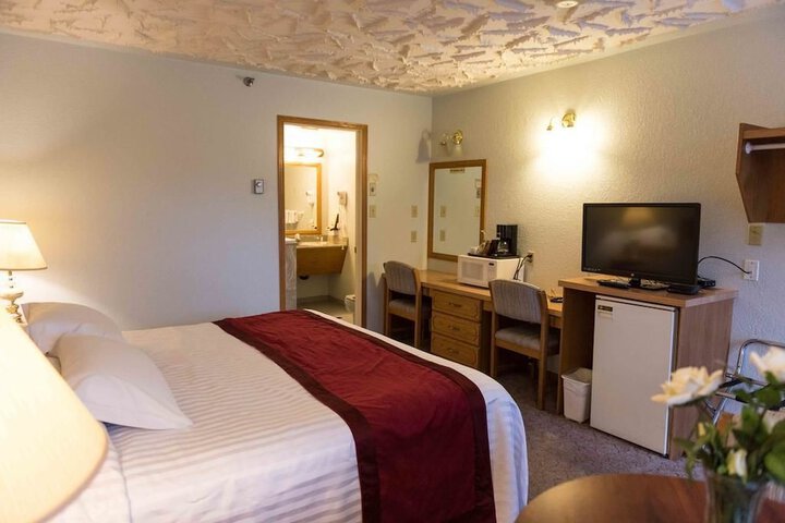 Room 2 of 40