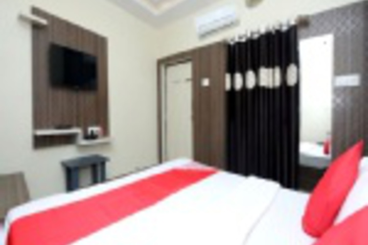 Room 156 of 407