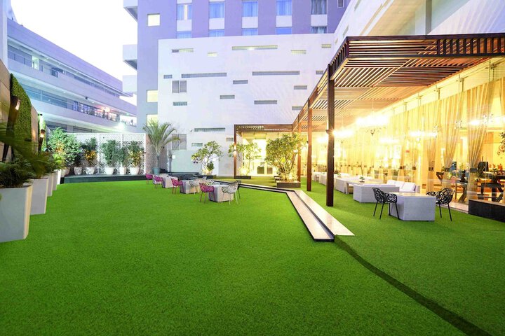Hotel Exterior 78 of 88