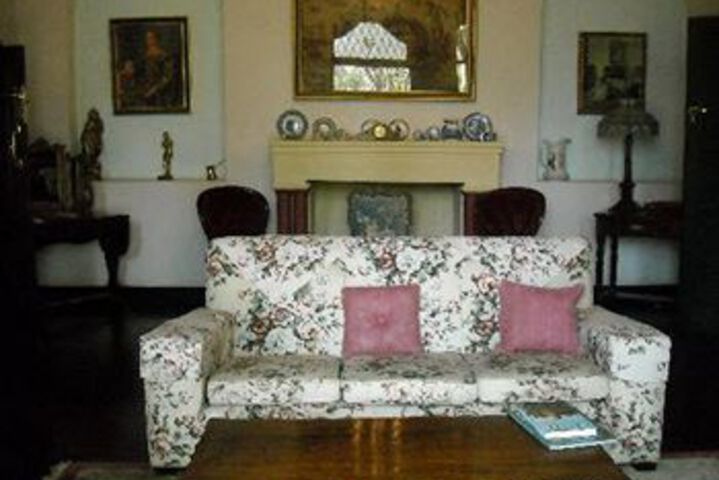 Lounge 18 of 26