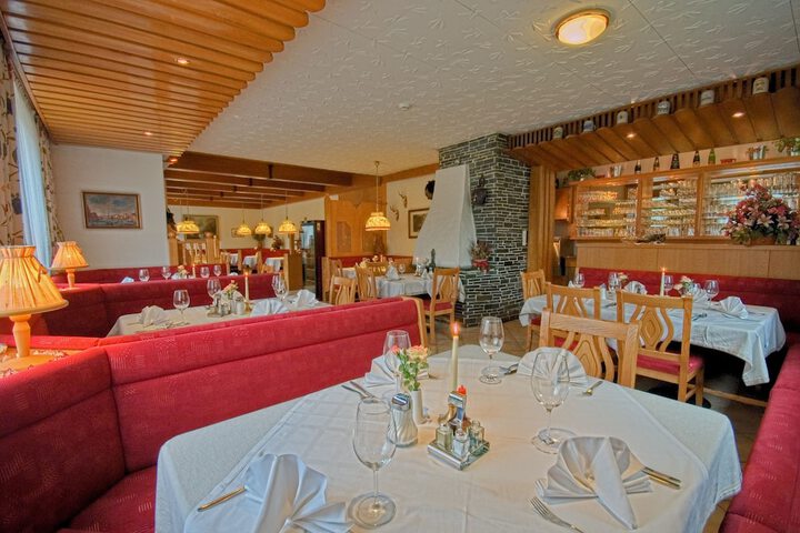 Dining 54 of 73