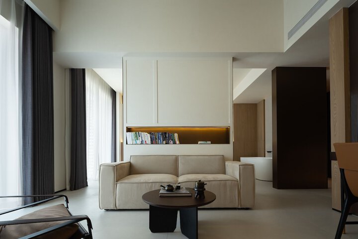 Room 34 of 64
