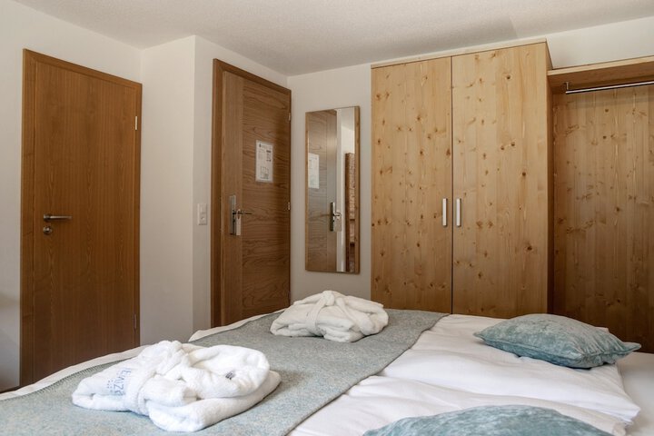 Room 64 of 117