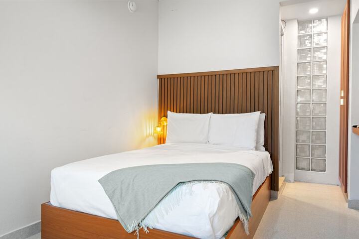 Room 43 of 123