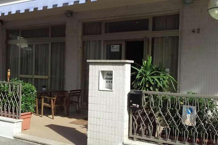 Hotel 27 of 27