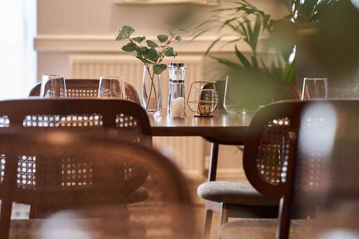 Dining 53 of 63