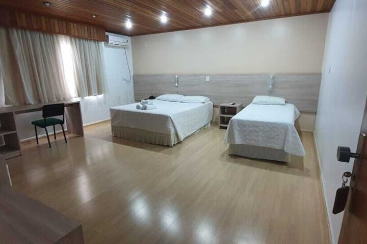 Room 5 of 32