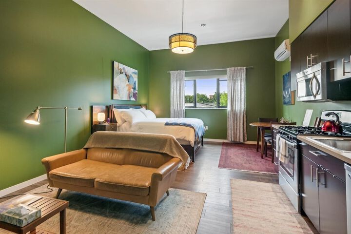 Room 70 of 117
