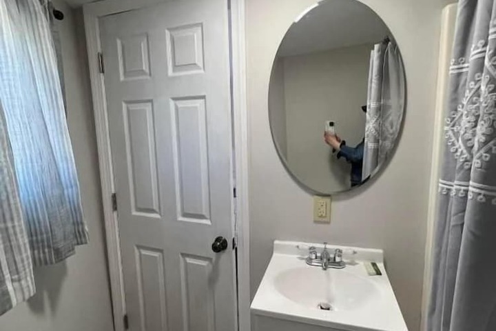 Room 7 of 11