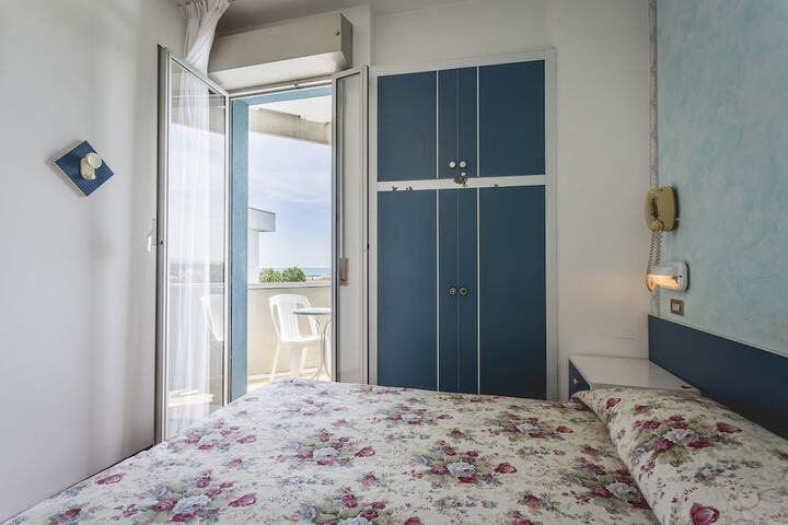 Room 56 of 114