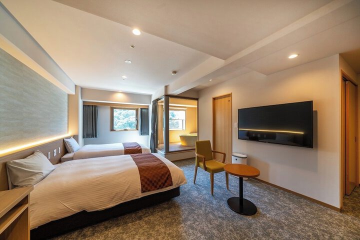 Room 19 of 46