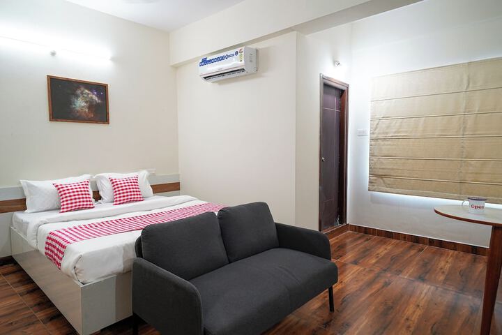 Room 6 of 24
