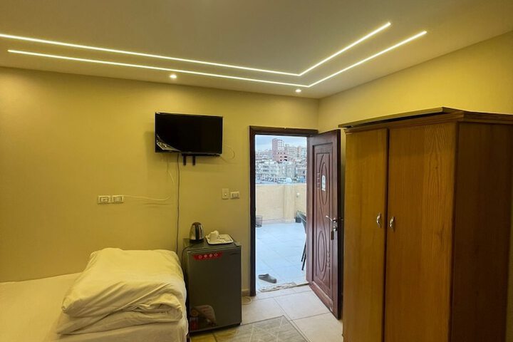 Room 5 of 22