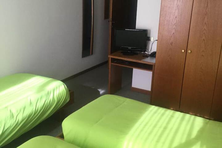 Room 17 of 49