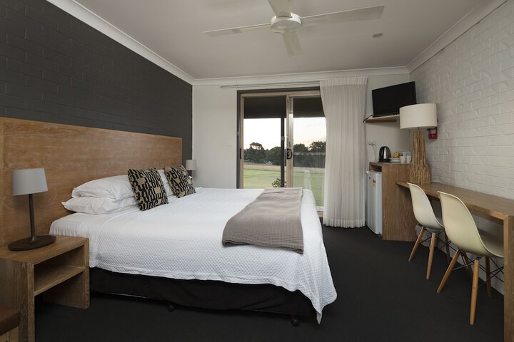 Room 6 of 39