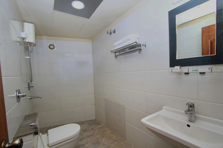 Room 8 of 20