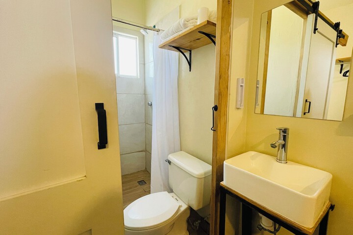 Room 75 of 98