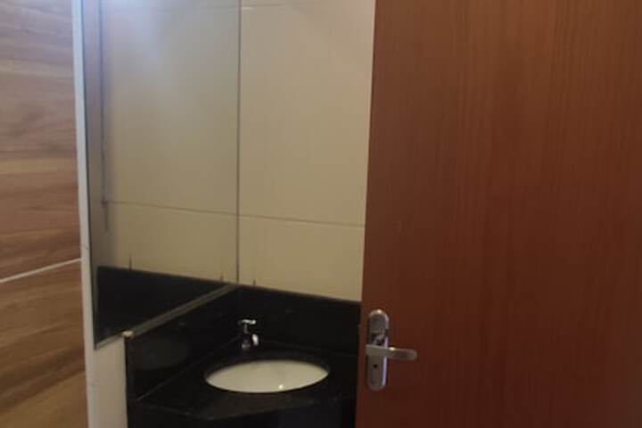 Room 8 of 12