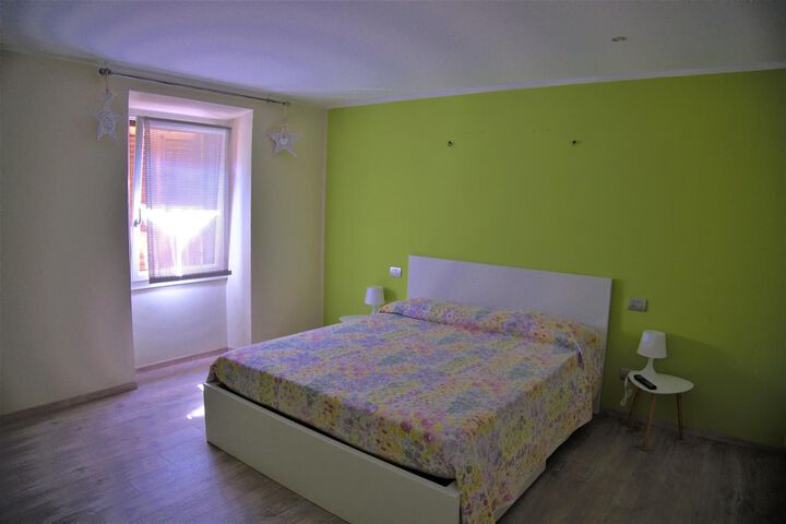Room 18 of 34