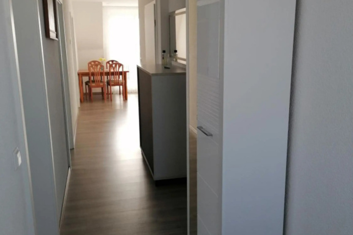 Room 9 of 13