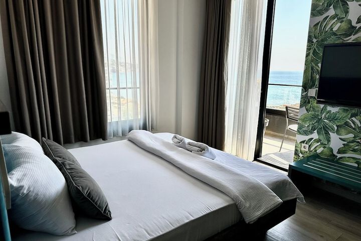 Room 47 of 83