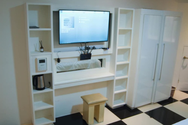 Room 35 of 127