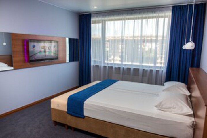 Room 28 of 36