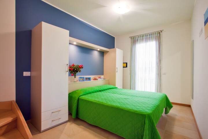 Room 8 of 49