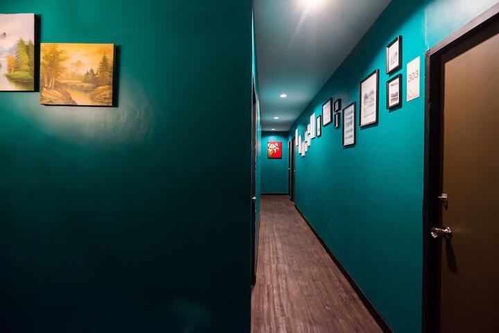 Ballroom/Hall 34 of 44
