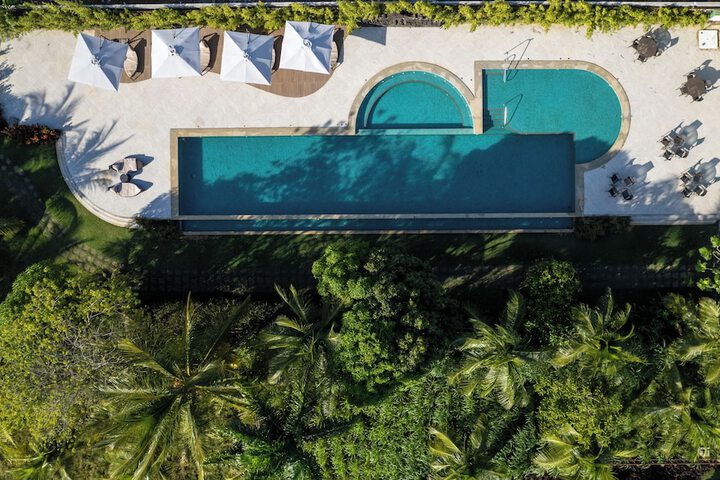 Pool 41 of 86