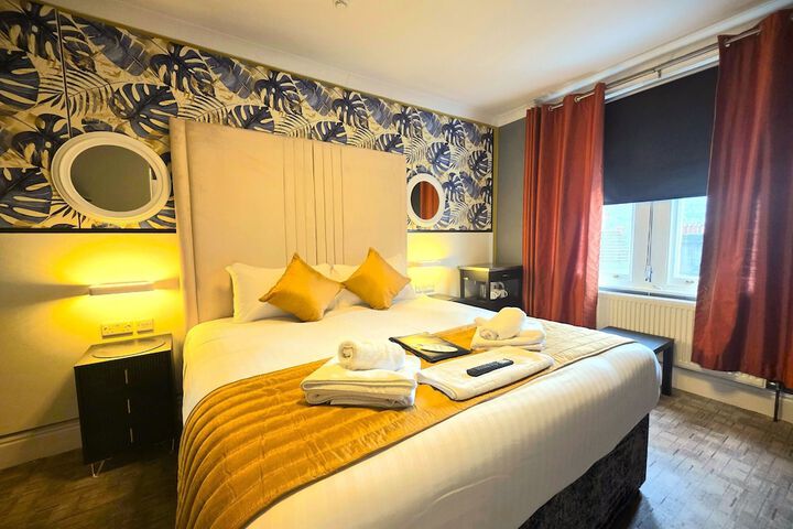 Room 30 of 43