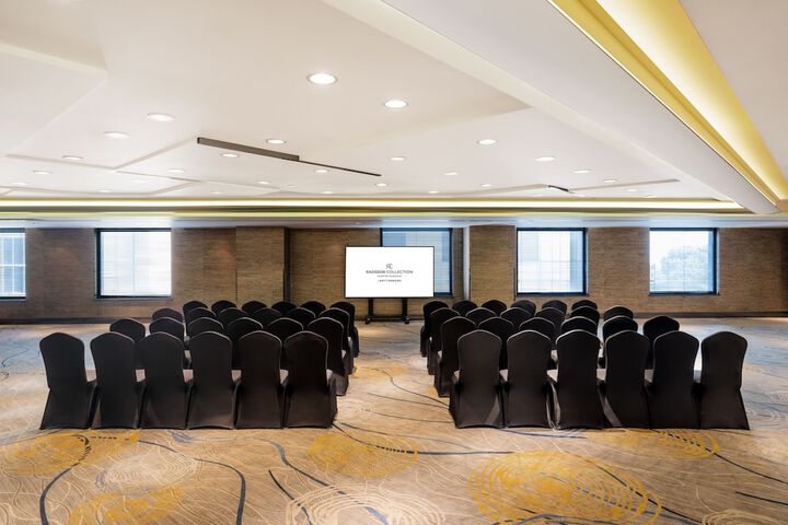 Ballroom/Hall 68 of 85