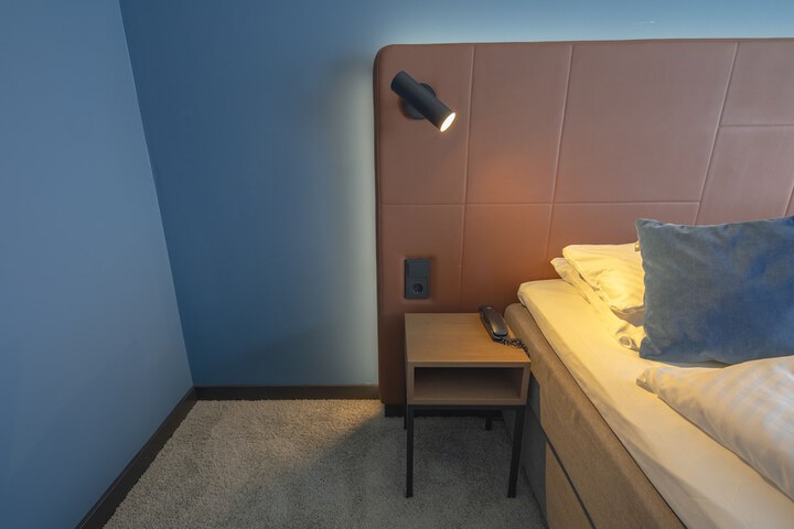 Room 19 of 68