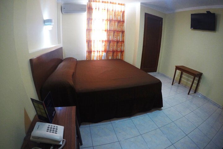 Room 12 of 65