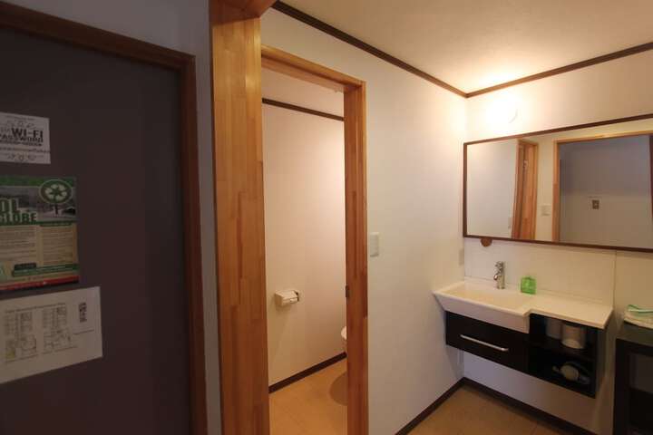 Room 21 of 57