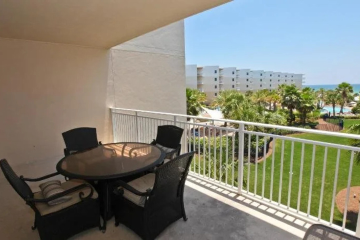 Terrace/Patio 7 of 14
