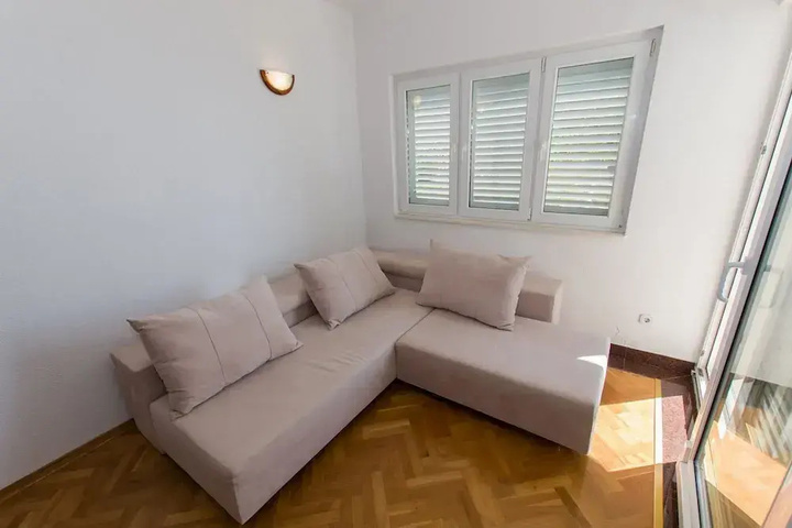 Room 2 of 15