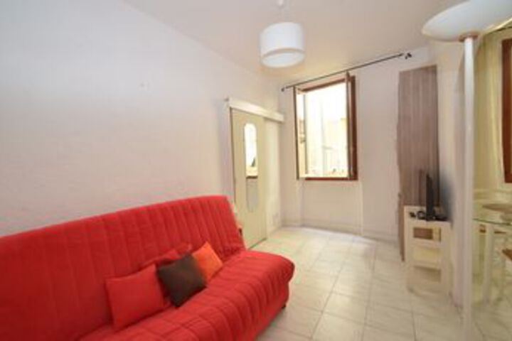 Room 9 of 9