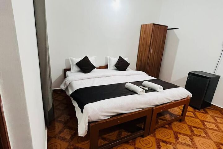 Room 2 of 15